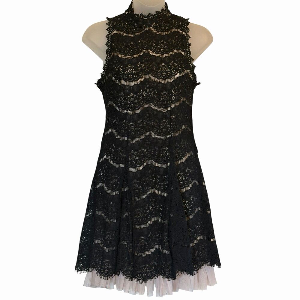 Black Lace Halter Dress Fit Flare Tulle Hem Romantic Classic Size 1 Cocktail 🌸